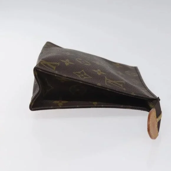 LOUIS VUITTON Monogram Poche Toilette 19 Pouch